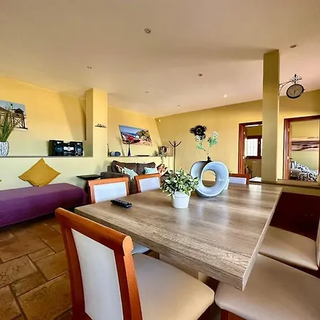 Jacuzzi Oasis: Space & Comfort Dom wakacyjny Icod De Los Vinos