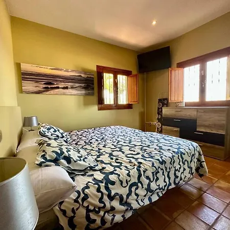 度假居 Jacuzzi Oasis: Space & Comfort 伊科德·德·洛斯·维诺斯