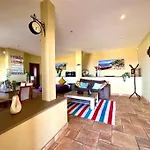 Jacuzzi Oasis: Space & Comfort בית נופש איקוד דה לוס וינוס